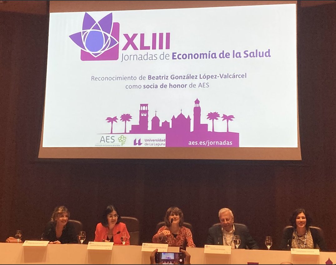 Acto de reconocimiento a Beatriz González como socia de honor de AES